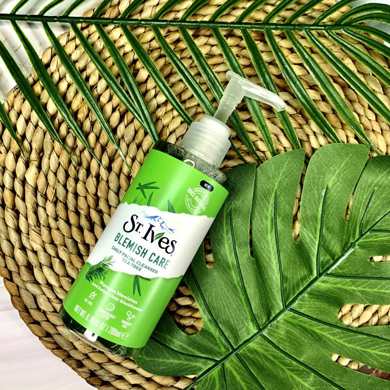St Ives Blemish Care Daily Facial Cleanser Tea Tree 200ml