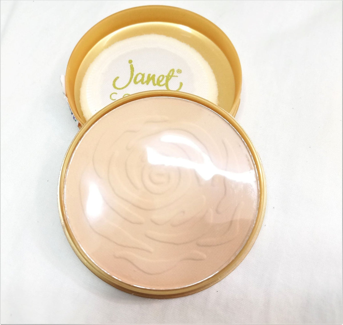 Janet Make Up Pancake Sandal Glow No 04 - ShopXonline